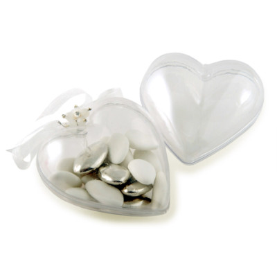 Coeur en plexi transparent fond blanc