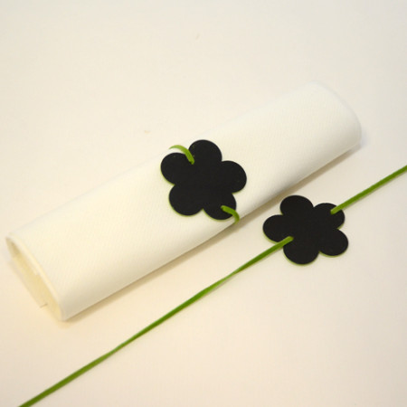 6 fleurs ardoise sur lien anis