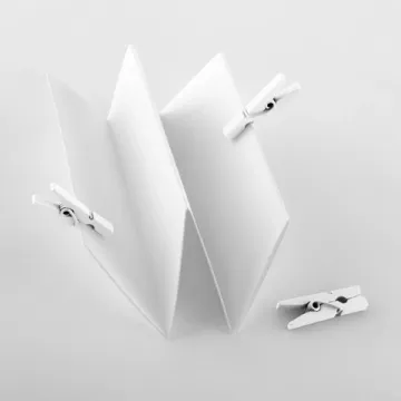 24 pinces à linge en bois blanc
